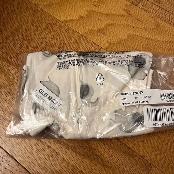 BRAND NEW Unisex 2-Way-Zip Sleep & Play Footed One-Piece - Elephant Print - Picture 3 of 3